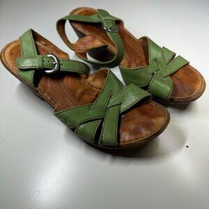 Well Worn Born Wedge Sandals Women's Size 7
